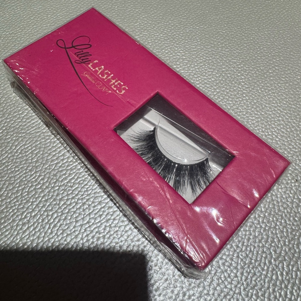 Lilly Lashes Dramatic Black Voluminous Lashes 3D mink